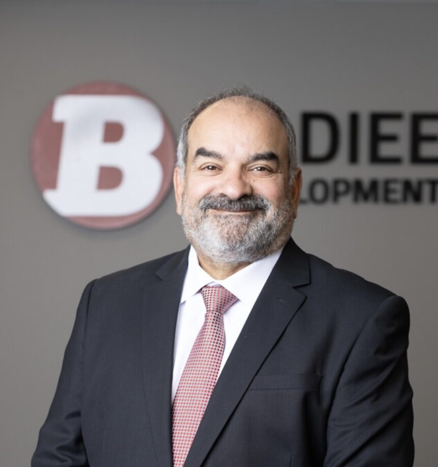 Portrait of Bob Badiee